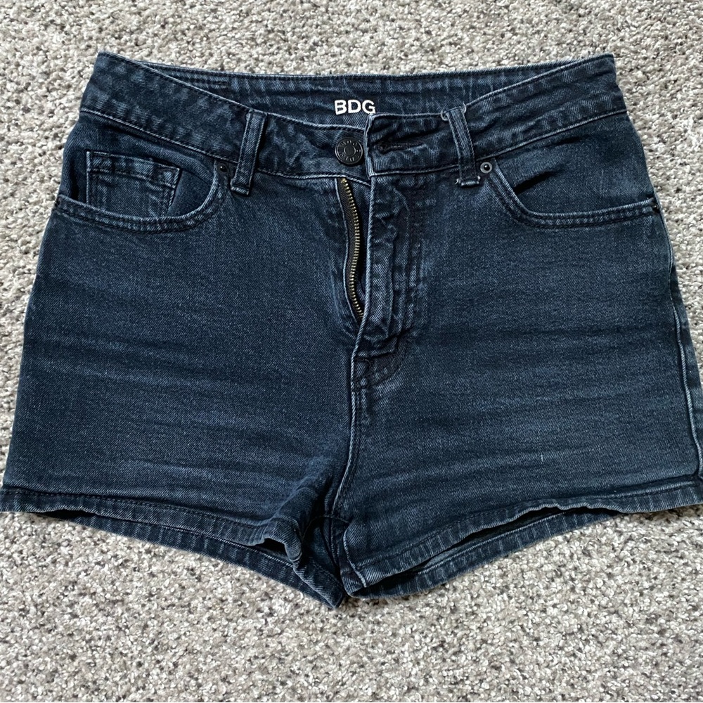 BDG High Raise Erin 5 pocket black denim shorts size 27